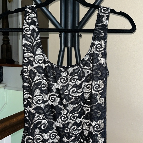 Elegant Dress - Picture 5 of 11